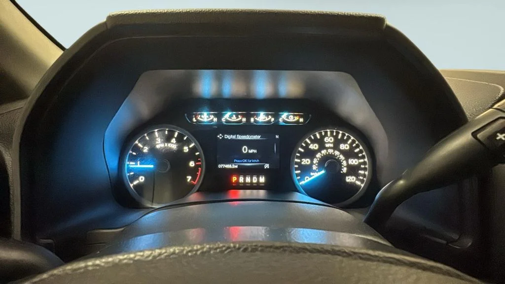 Used 2019 Blue Metallic Ford XLT image 18