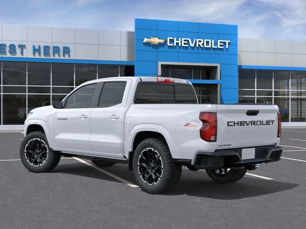 Used 2026 Summit White Chevrolet Z71 image 3