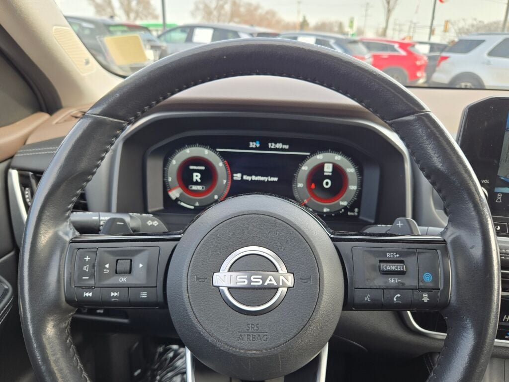 Certified Used 2023 Black Nissan Platinum image 32