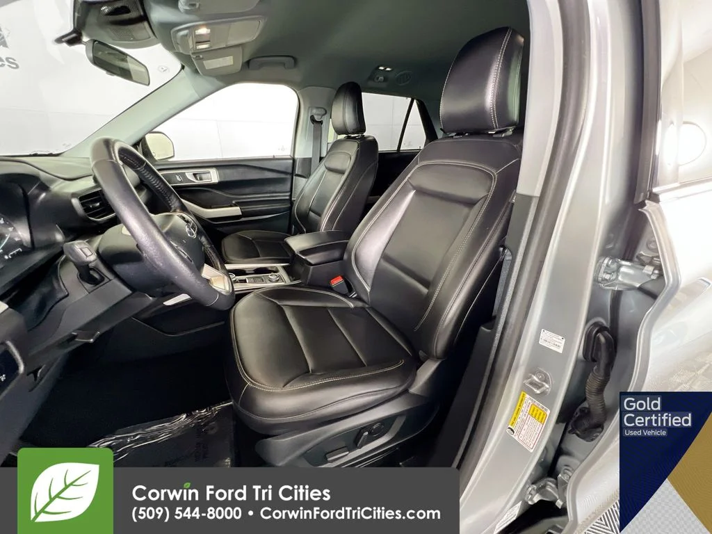 Used 2024 Iconic Silver Metallic Ford XLT image 25