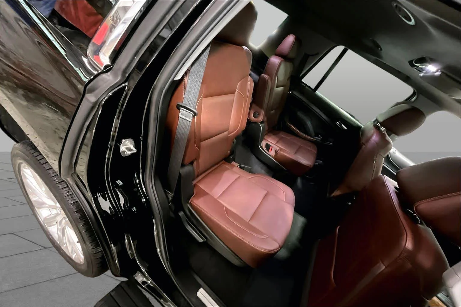 Used 2019 Black Chevrolet Premier image 20