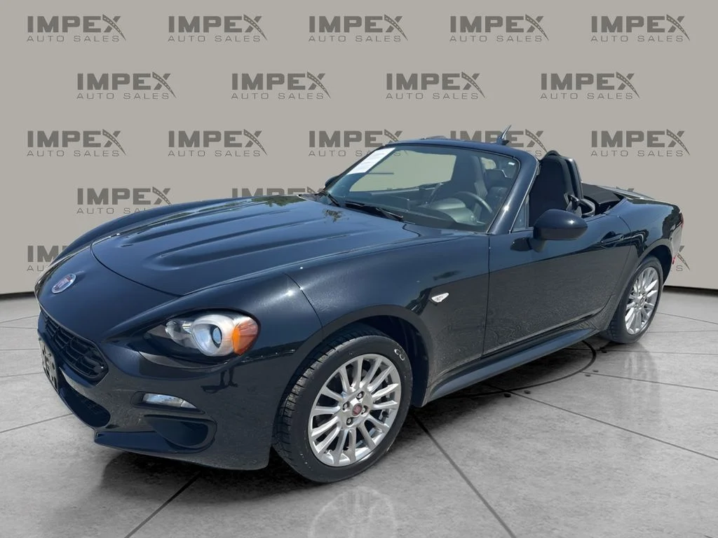 Used 2018 Black FIAT Classica image 2