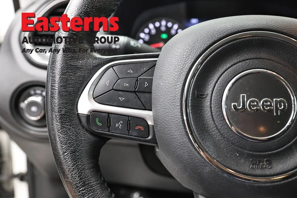 Used 2023 White Jeep Limited image 15