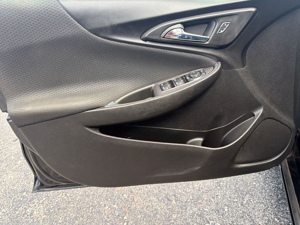Used 2018 Black Chevrolet LT image 11