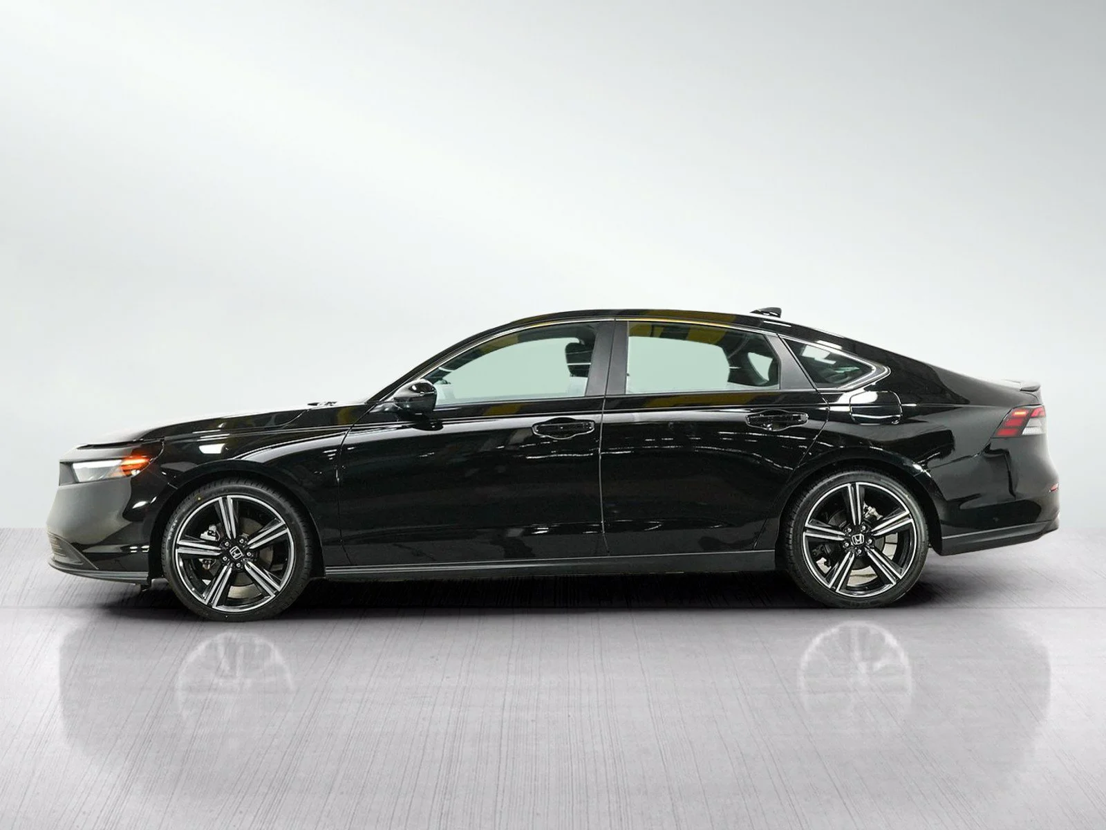 Used 2025 Honda Accord Hybrid Sport with VIN 1HGCY2F54SA041086 for sale in Burnsville, Minnesota