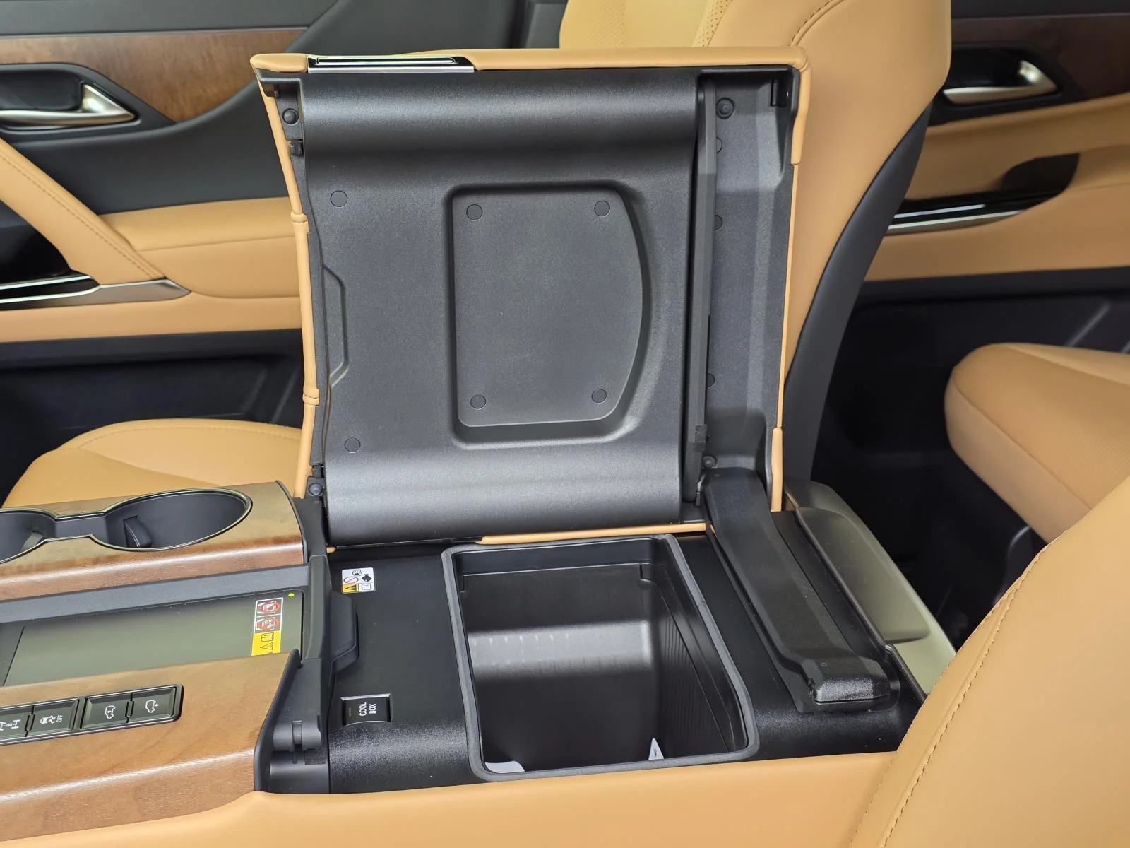2026 Lexus LX 700h Luxury - Photo 34