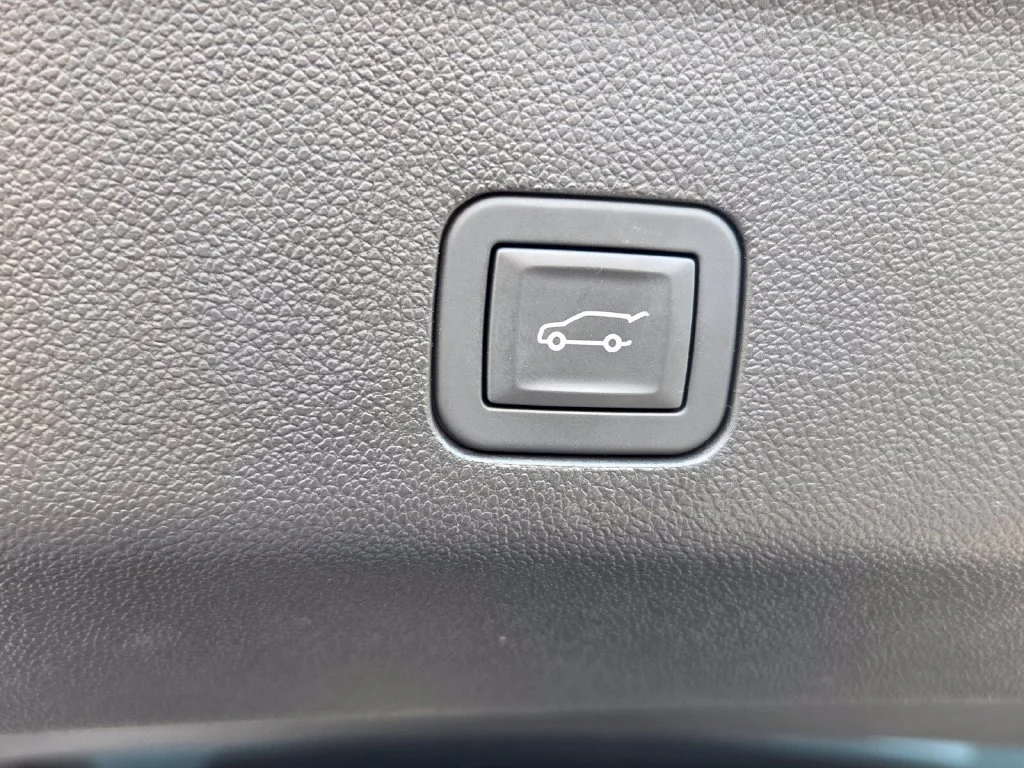 Used 2026 Glacier White Tricoat GMC Denali image 14