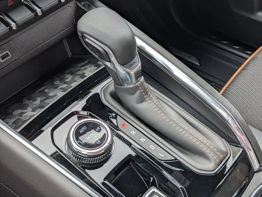 2026 GMC Canyon AT4 - Photo 12