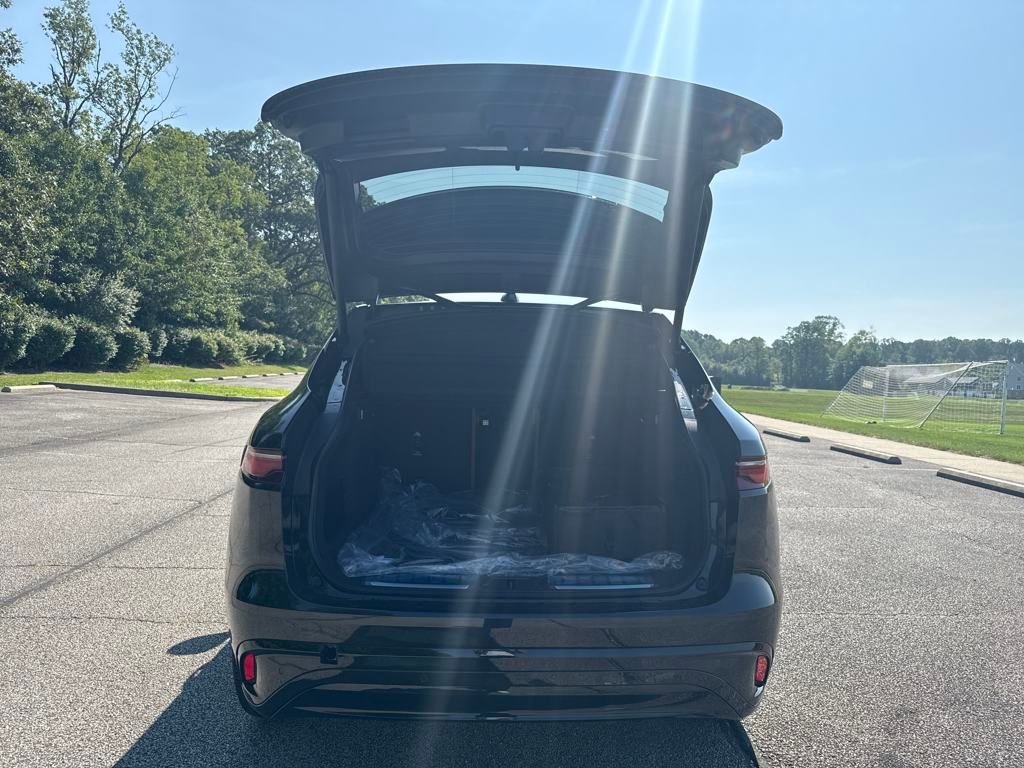 2026 Jaguar F-Pace R-Dynamic S - Photo 9
