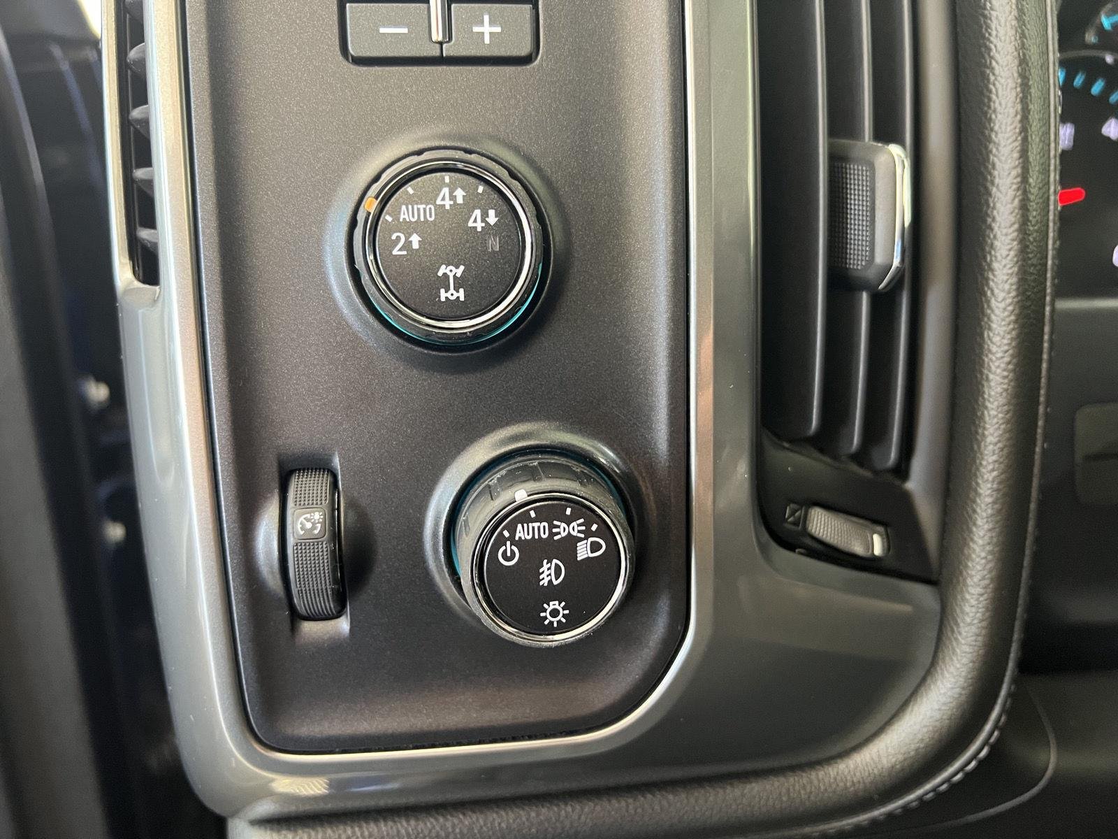 Used 2015 Deep Ocean Blue Metallic Chevrolet LTZ image 10