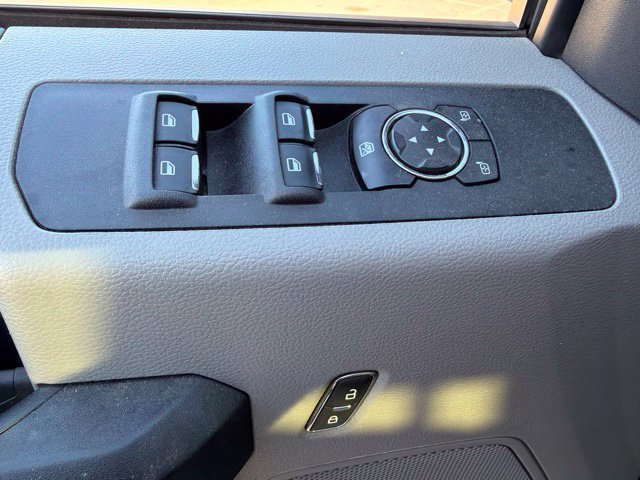 Used 2021 White Ford XL image 9