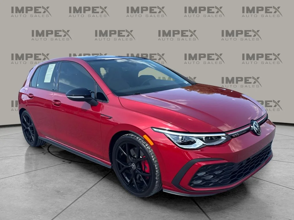 Used 2024 Red Volkswagen SE image 4