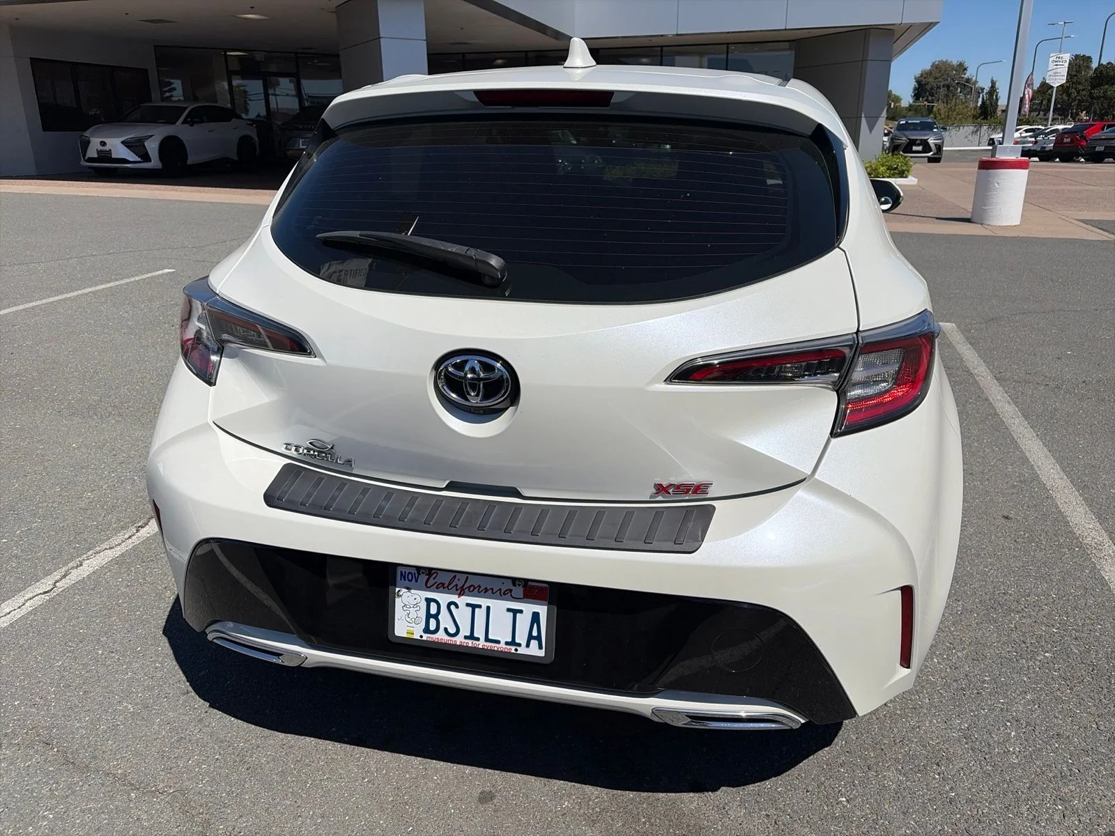 Used 2019 Super White Toyota XSE image 5