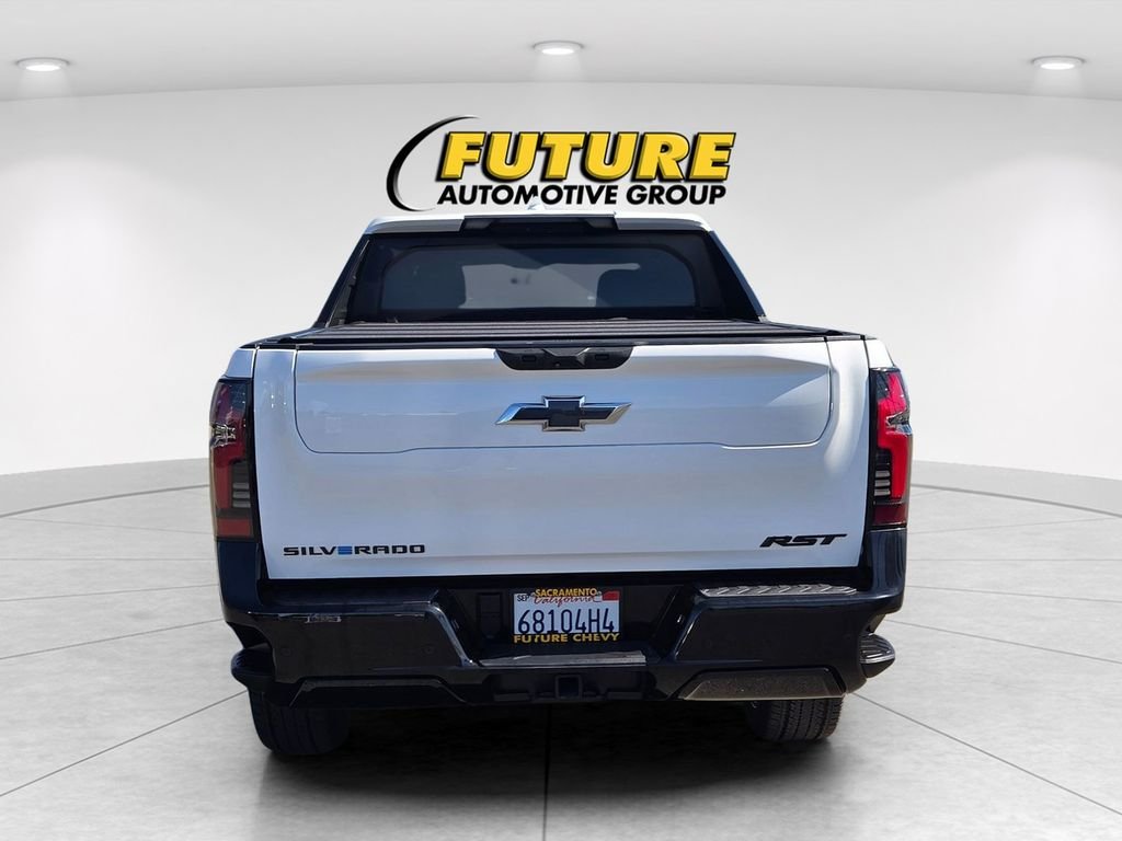 Used 2025 White Chevrolet RST image 5