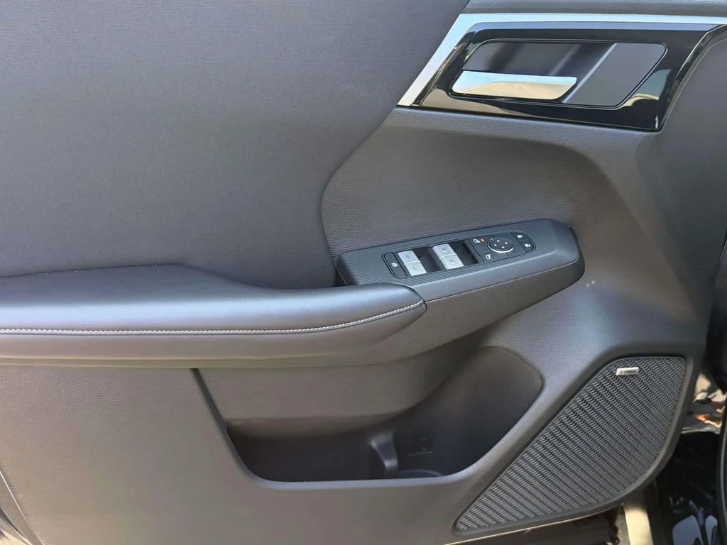 New 2026 Black Mitsubishi ES image 24