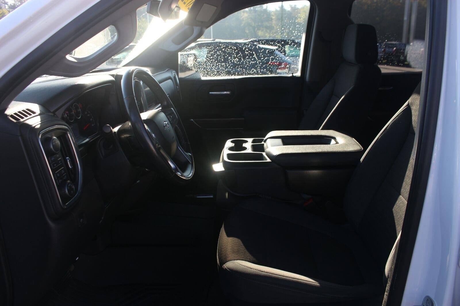 Used 2022 SUMMIT WHITE Chevrolet RST image 17