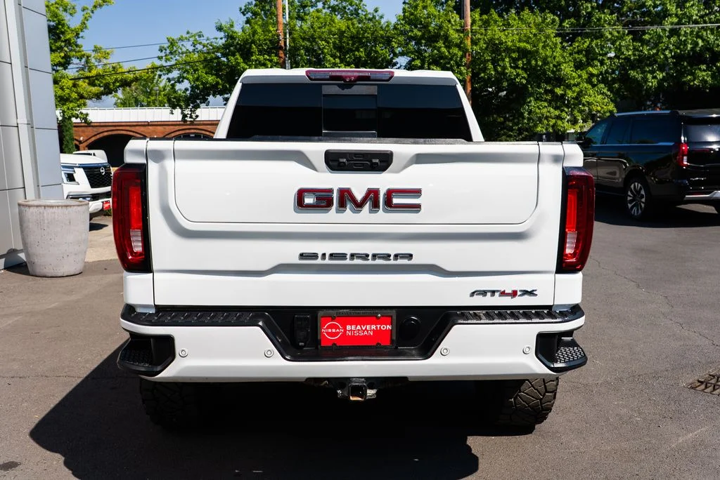 Used 2022 White GMC AT4X image 5