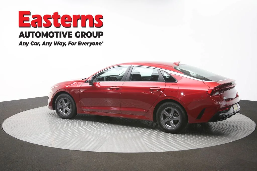 Used 2023 Red Kia LXS image 61