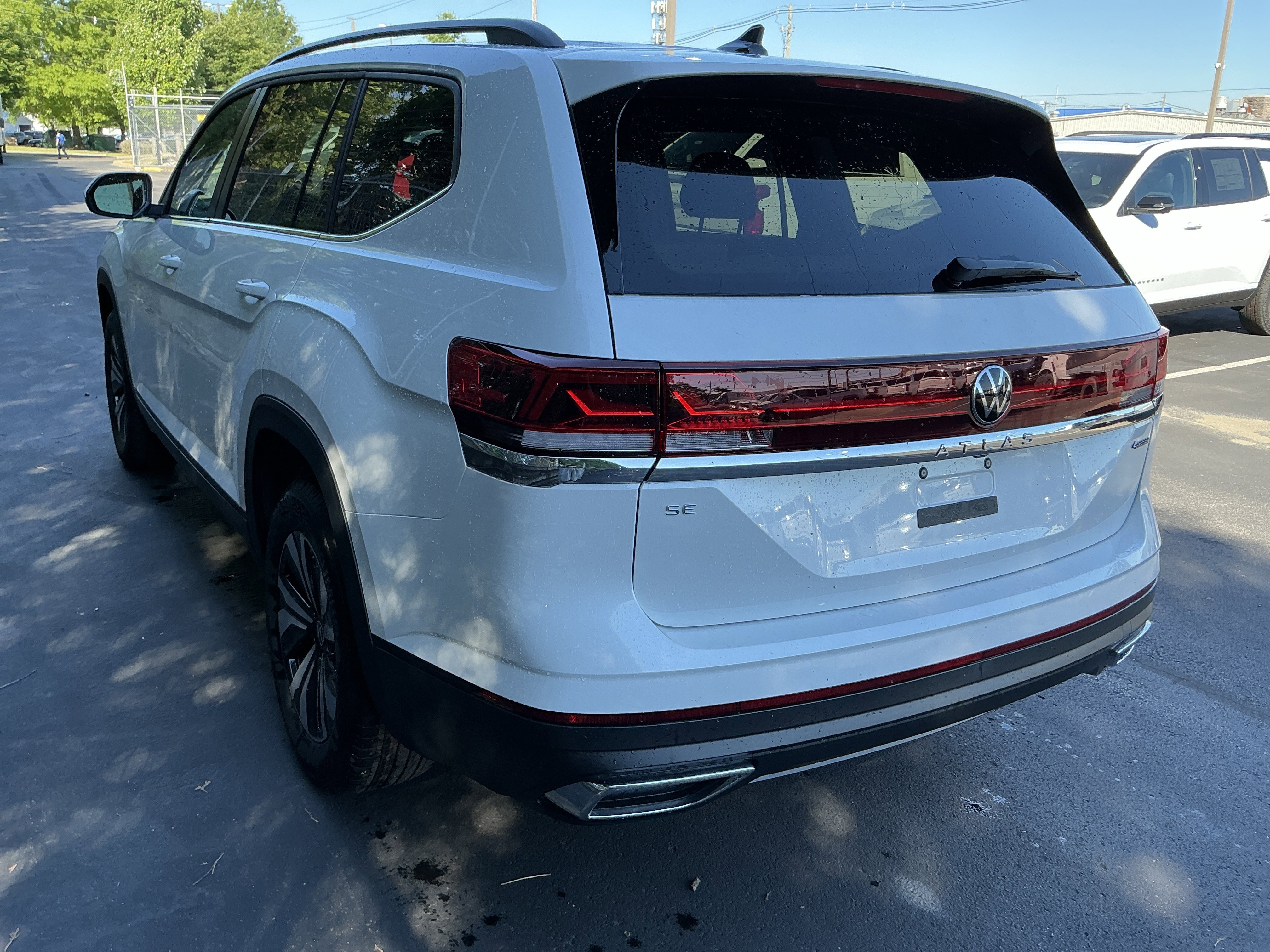 New 2026 Opal White Pearl Volkswagen 2.0T SE image 5