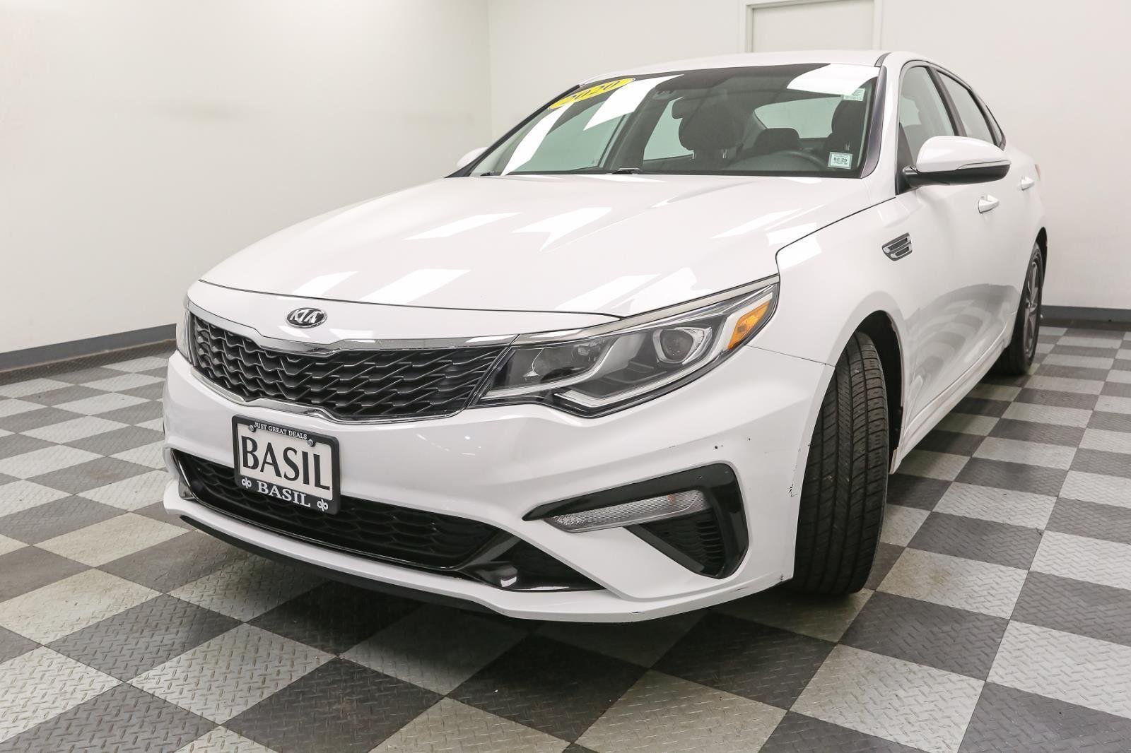 2020 Kia Optima LX photo 4