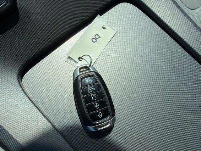 Used 2020 Sierra Burgundy Hyundai SEL image 36