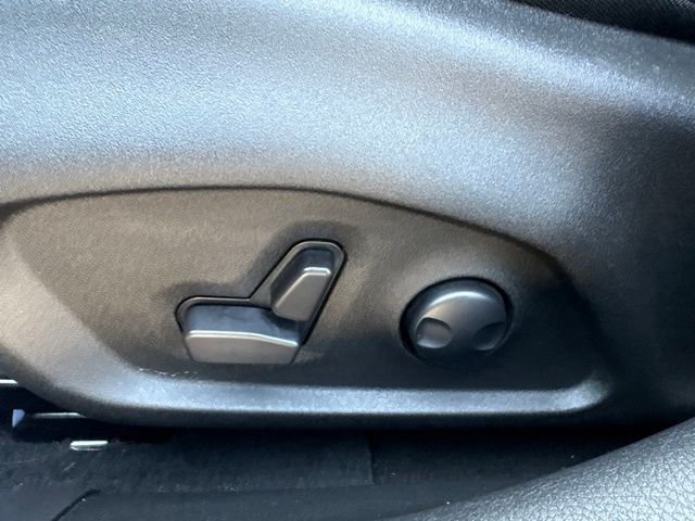 Used 2023 Gray Jeep Altitude image 18
