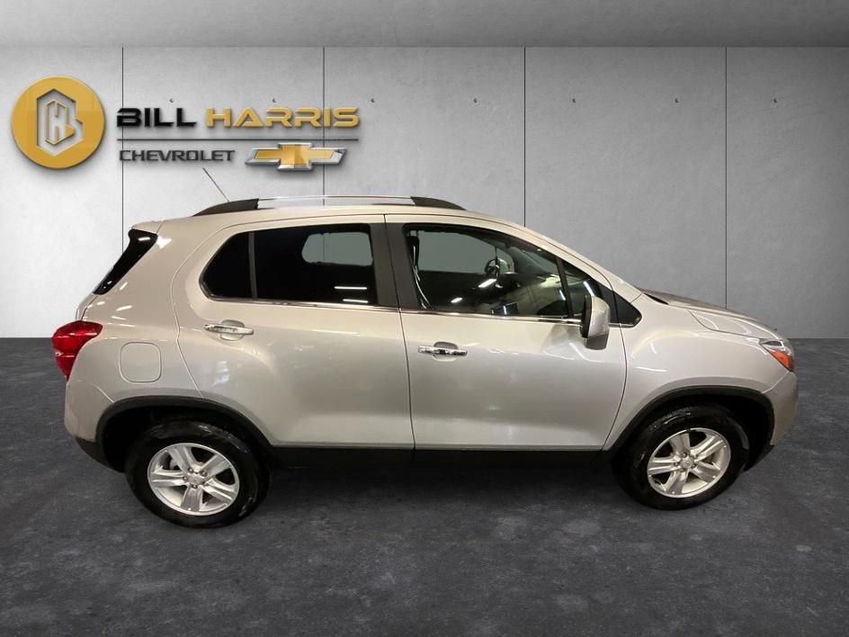 Used 2020 Silver Chevrolet LT image 10