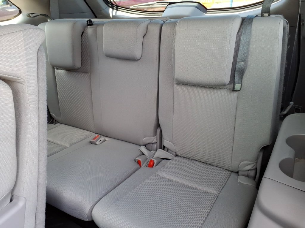 Used 2019 Celestial Silver Metallic Toyota LE image 5