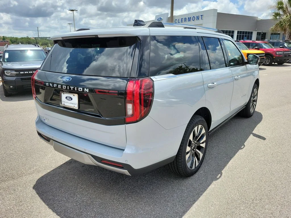 New 2026 Space Silver Metallic Ford Platinum® image 5