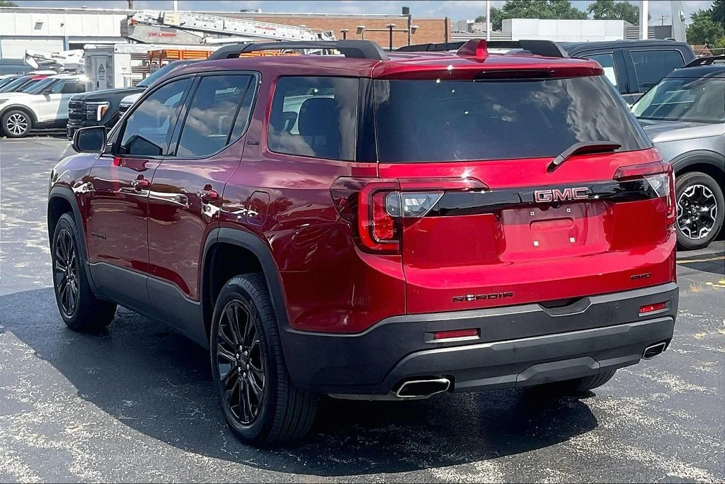 Used 2023 Volcanic Red GMC SLE image 10