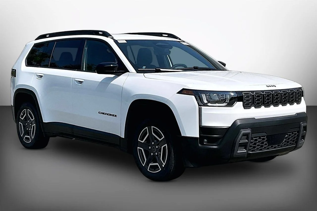 New 2026 Bright White Clearcoat Jeep Laredo image 2