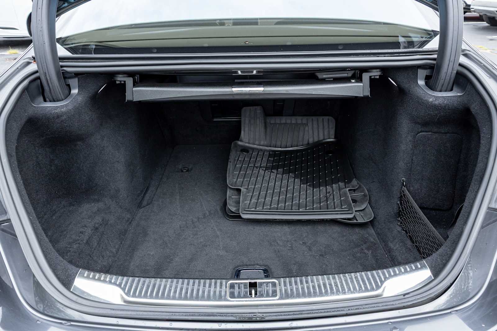 Used 2023 Graphite Grey Mercedes-Benz S 580 image 37