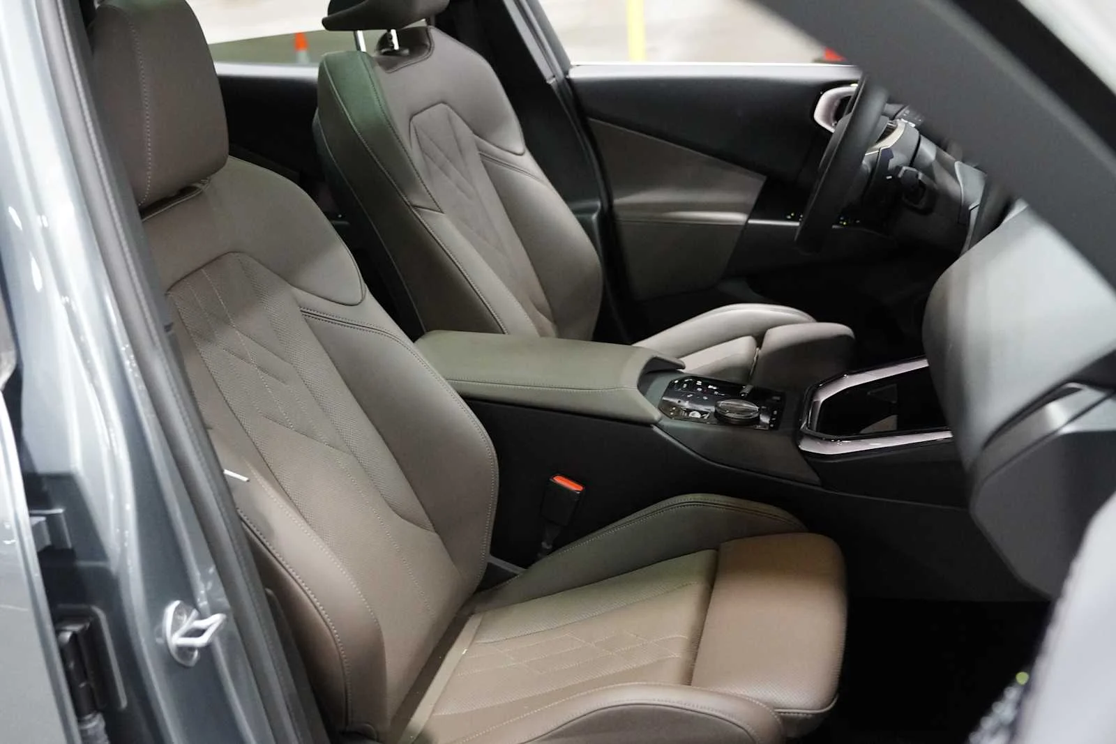 Certified Used 2025 Skyscraper Gray Metallic BMW 30 xDrive image 11