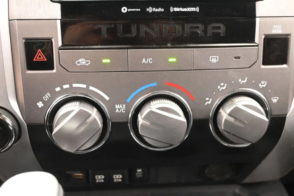 Used 2020 White Toyota SR5 image 20