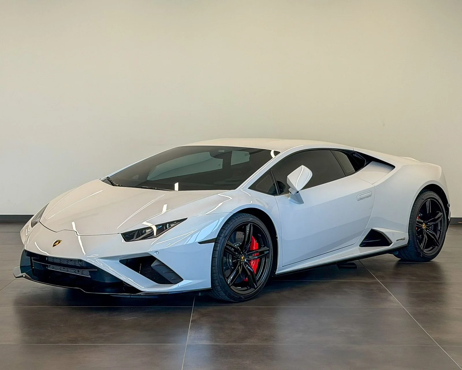 Used 2022  Lamborghini Base image 1