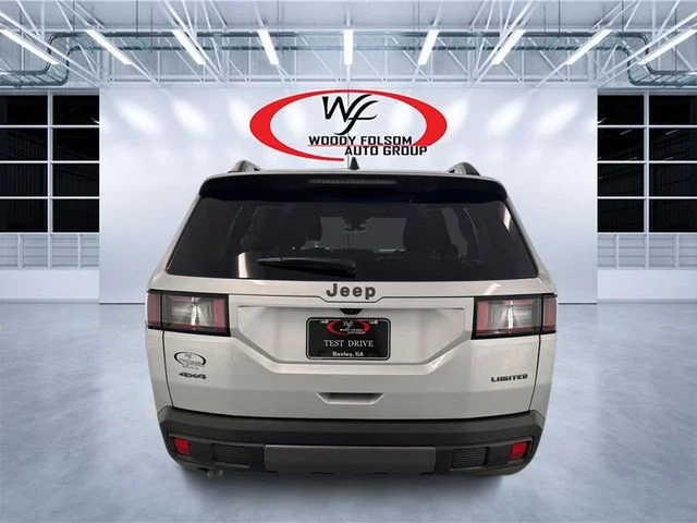 Used 2026 Silver Jeep Limited image 5