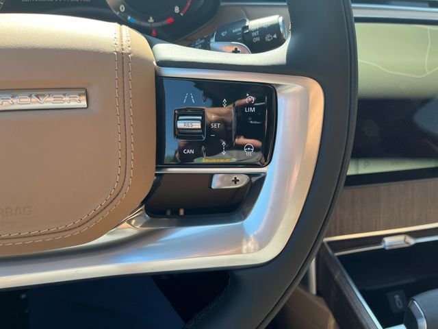 New 2026 Ostuni Pearl White Land Rover SE image 23