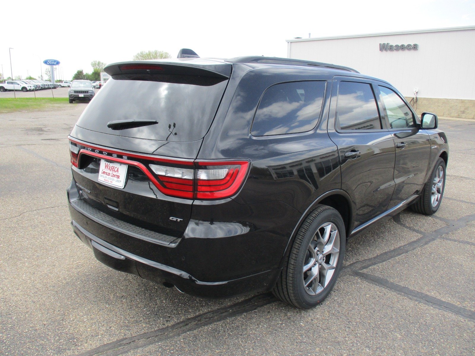 New 2026 Diamond Black Clear-Coat Exterior Paint Dodge Gt Hemi image 7