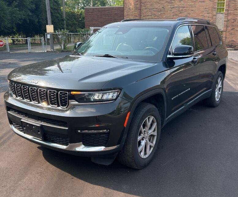 Used 2021 Rocky Mountain Pearlcoat Jeep Limited image 6