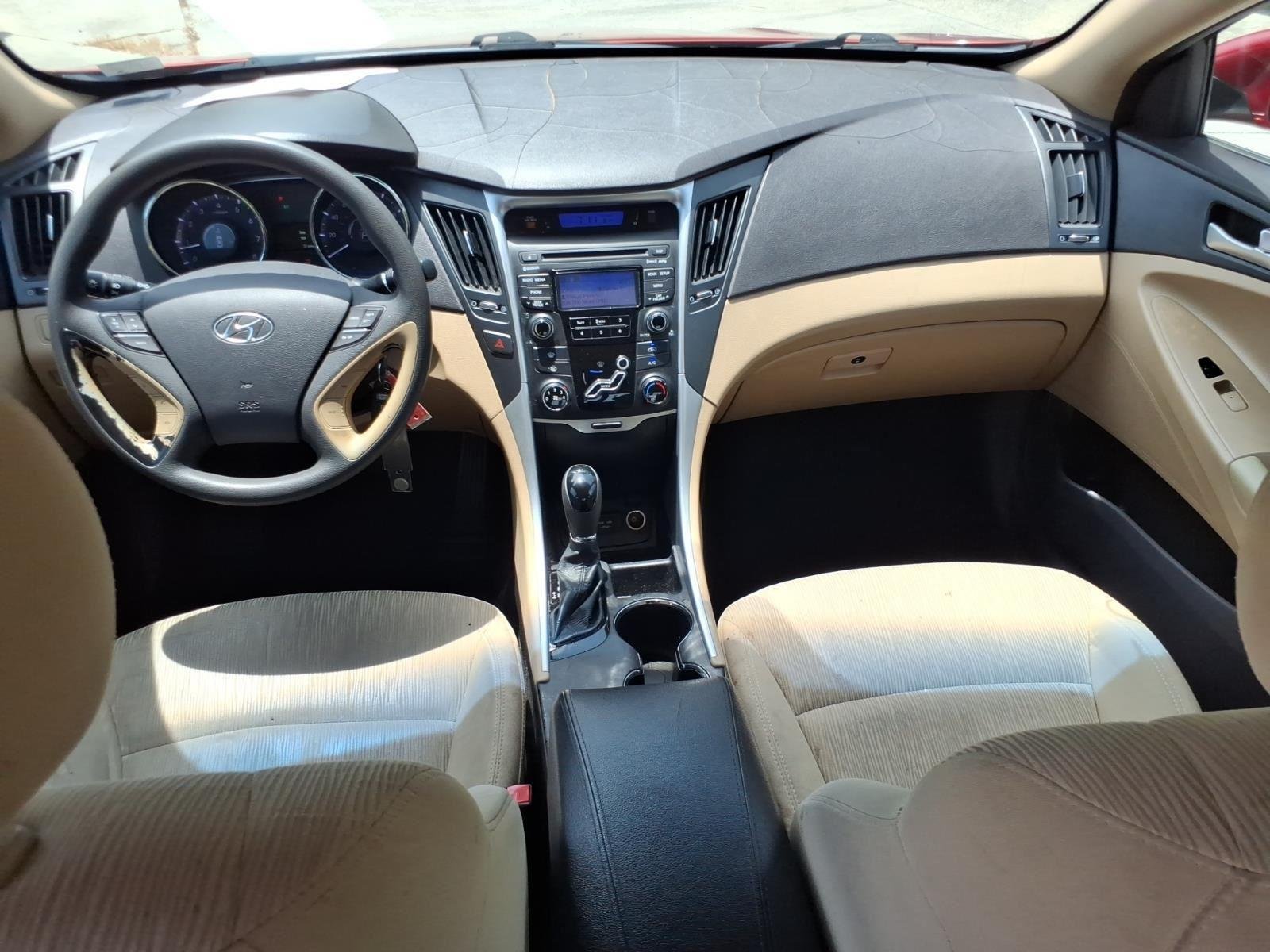 Used 2012 Sparkling Ruby Hyundai GLS PZEV image 22