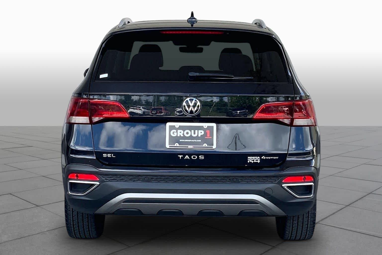 Used 2024 Deep Black Pearl Volkswagen SEL image 5