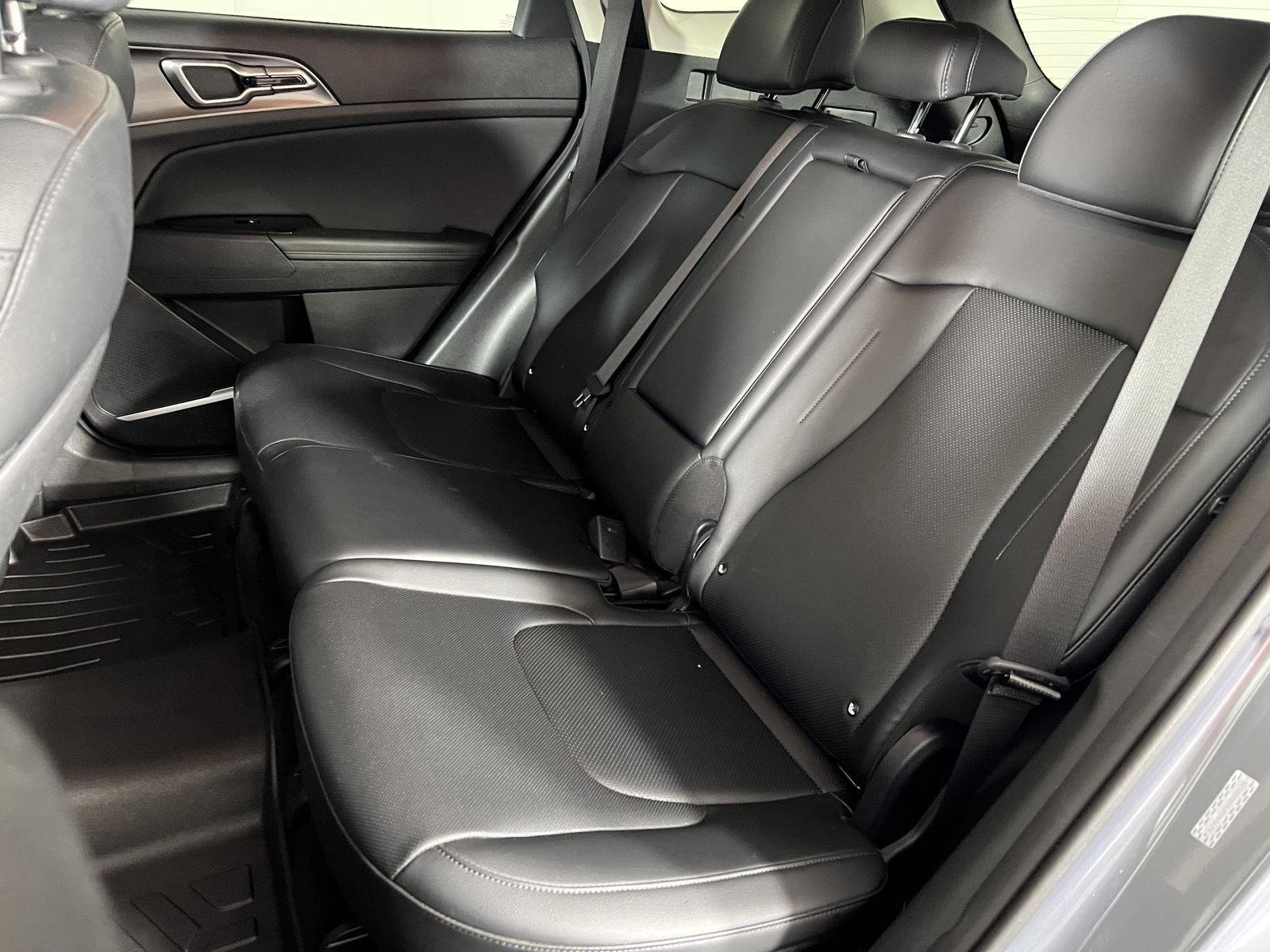 Used 2024 Everlasting Silver Kia EX image 23