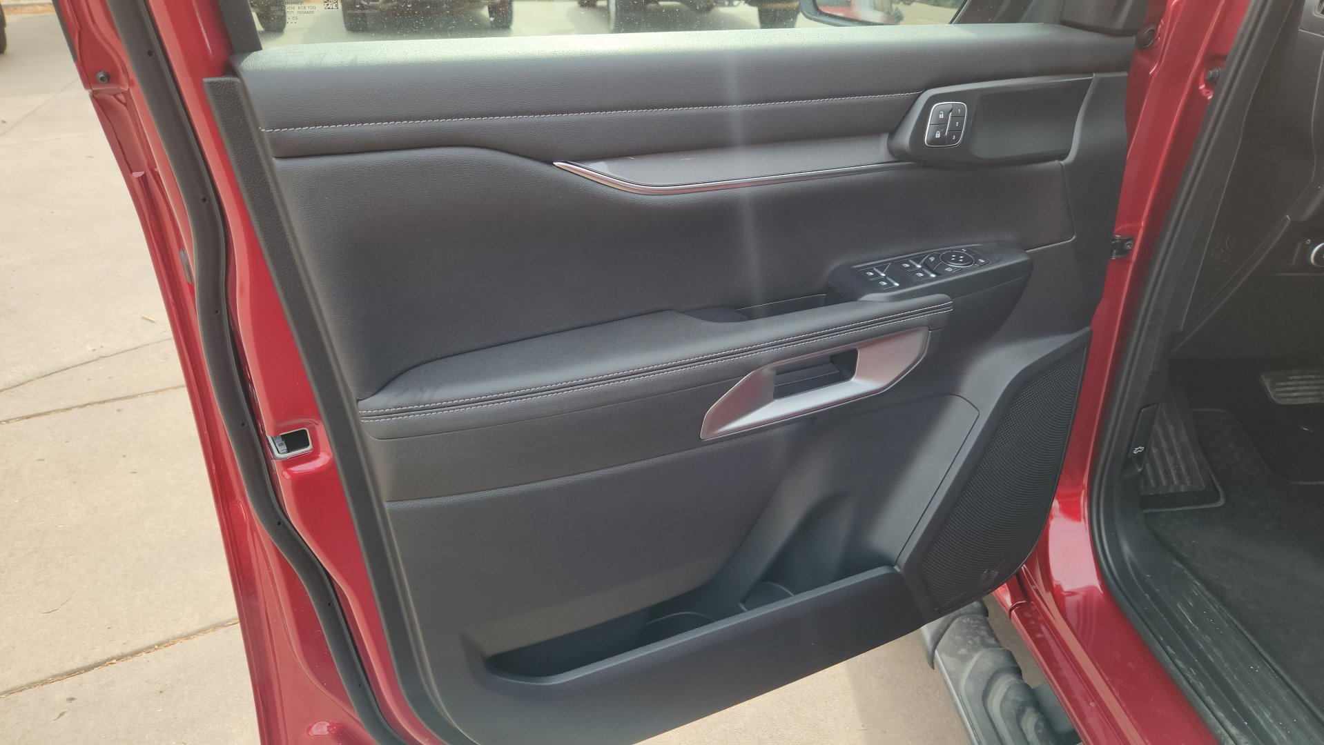 New 2025 Ruby Red Metallic Tinted Clearcoat Ford LARIAT image 23