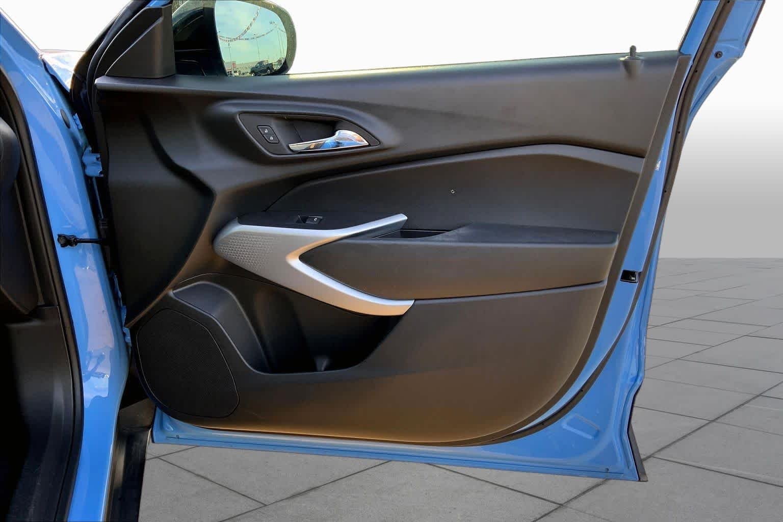Used 2024 Fountain Blue Chevrolet 1RS image 22