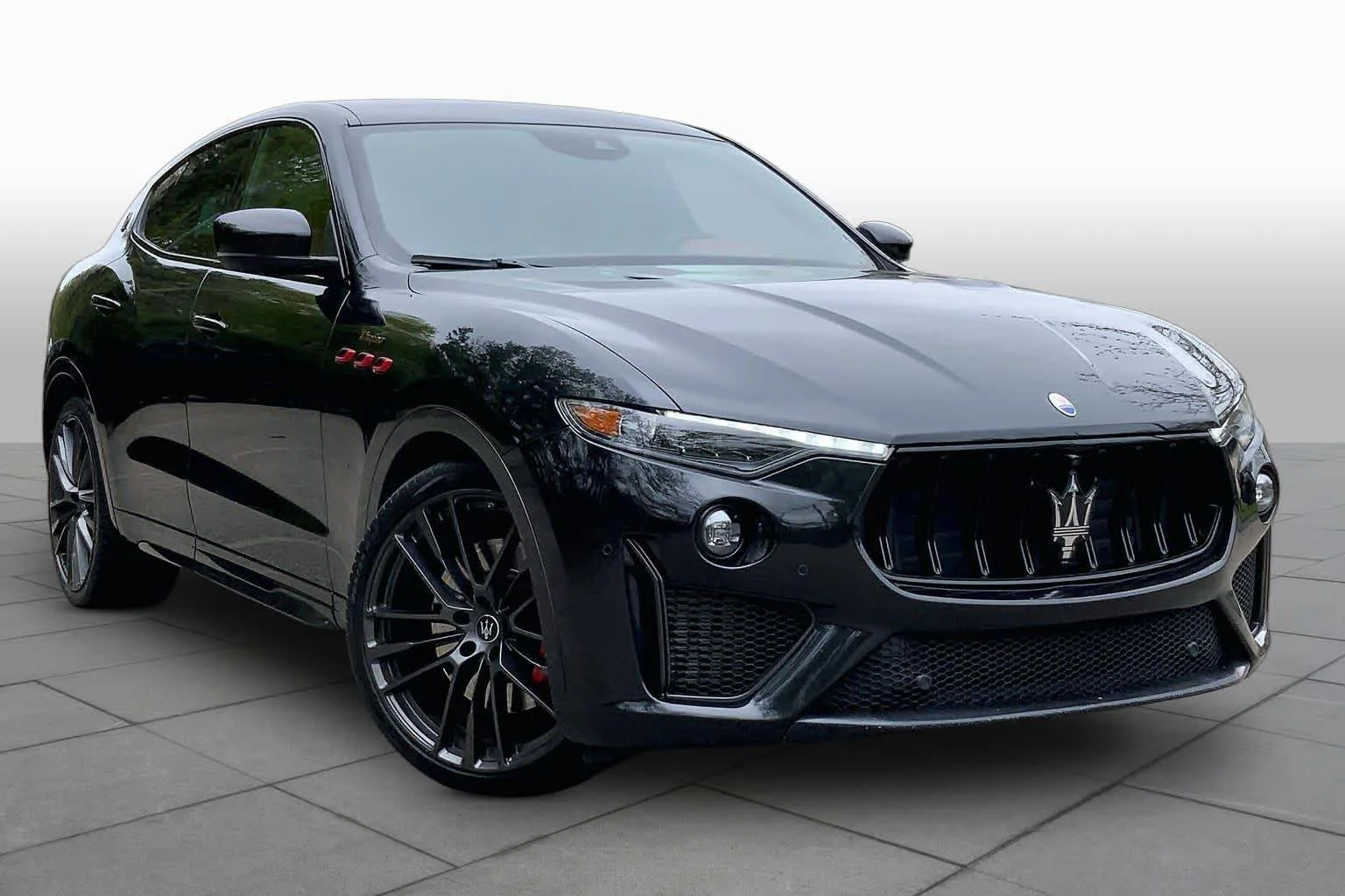 Used 2021 Nero Ribelle Metallic Maserati Trofeo image 3