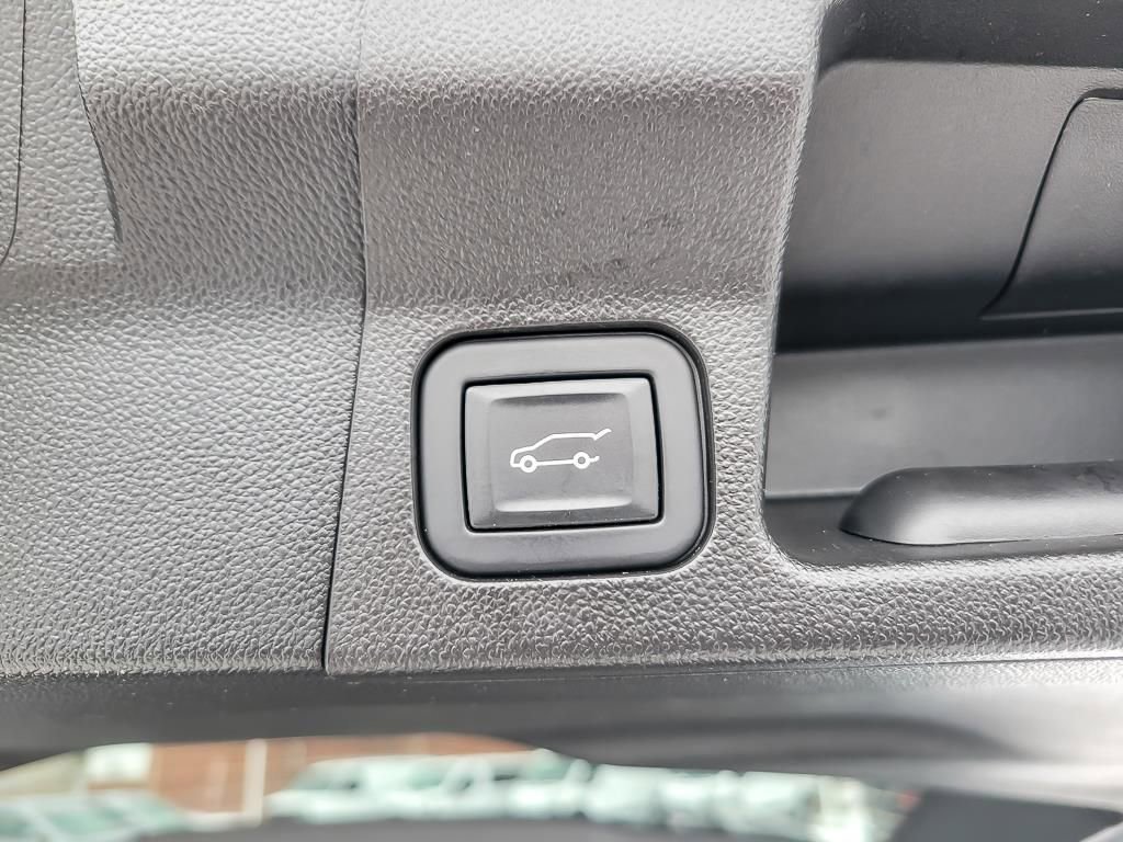 2023 GMC ACADIA - Image 21