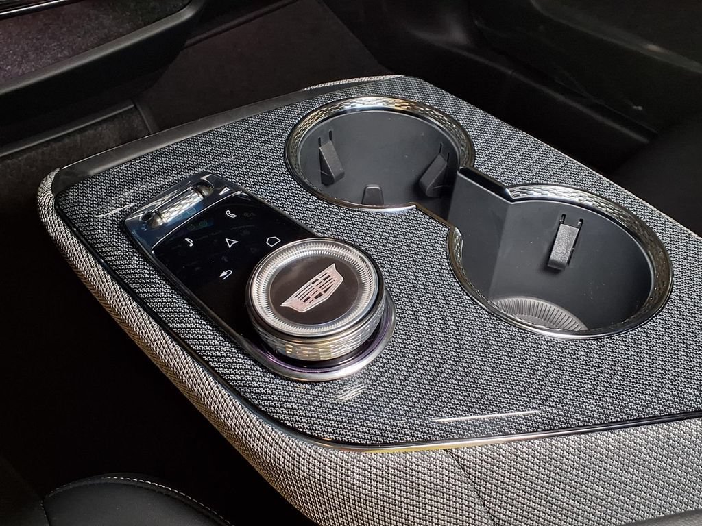 2027 Cadillac OPTIQ Luxury - Photo 19