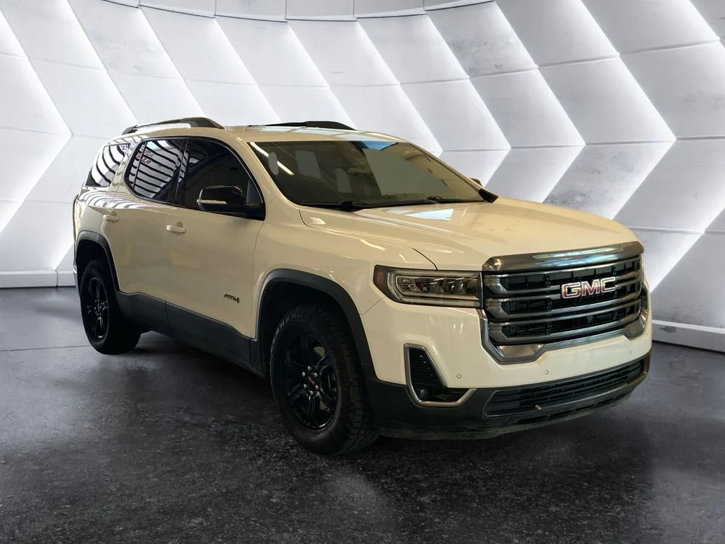 Used 2023 White GMC AT4 image 1