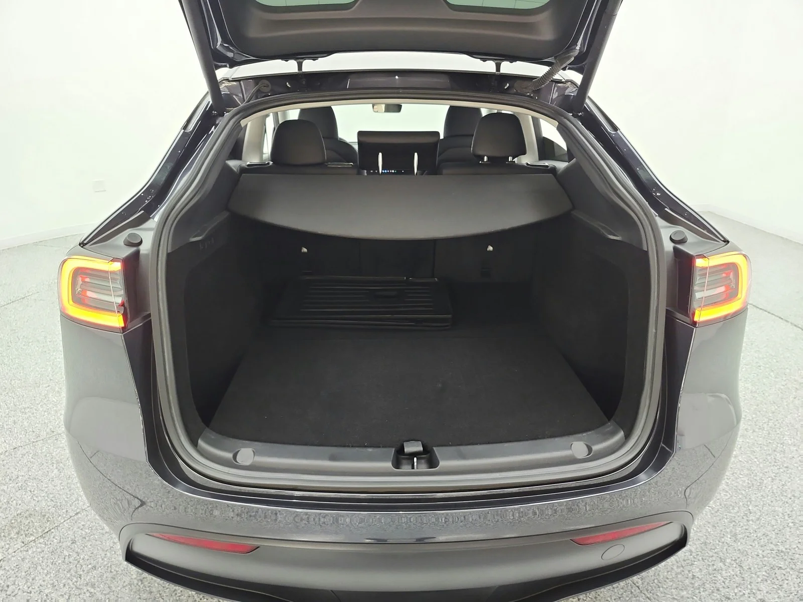 Used 2024 Stealth Grey Tesla Long Range AWD image 18