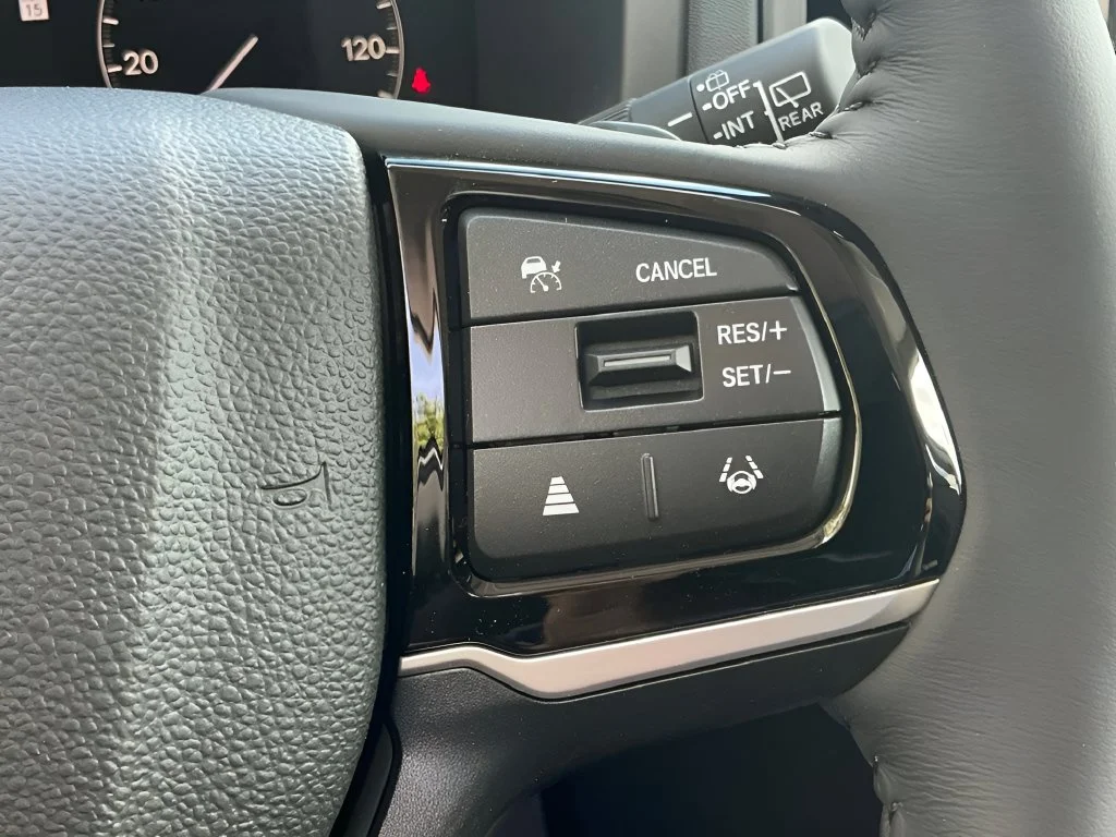 Used 2026 White Honda EX-L image 36